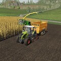 JD 9900 und Class TT im Mais