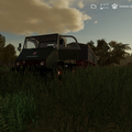 Unimog wartet auf den Drescher