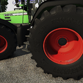 Fendt Umbau neue puchen hat er nur noch alles anpassen  dan kommt vario grip und dan geht es weiter mit dem umbau ihr kennt meine umbauten bei mir entsteht kein mist ^^