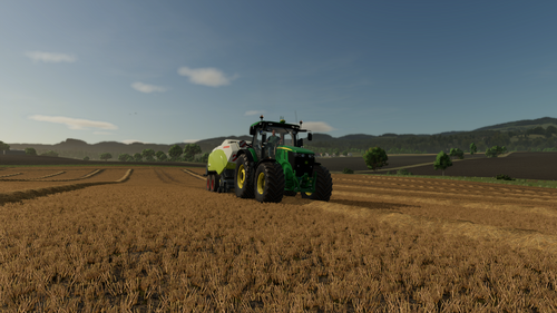 Lohnern mit der Claas Quadrant 5300 und dem 7r