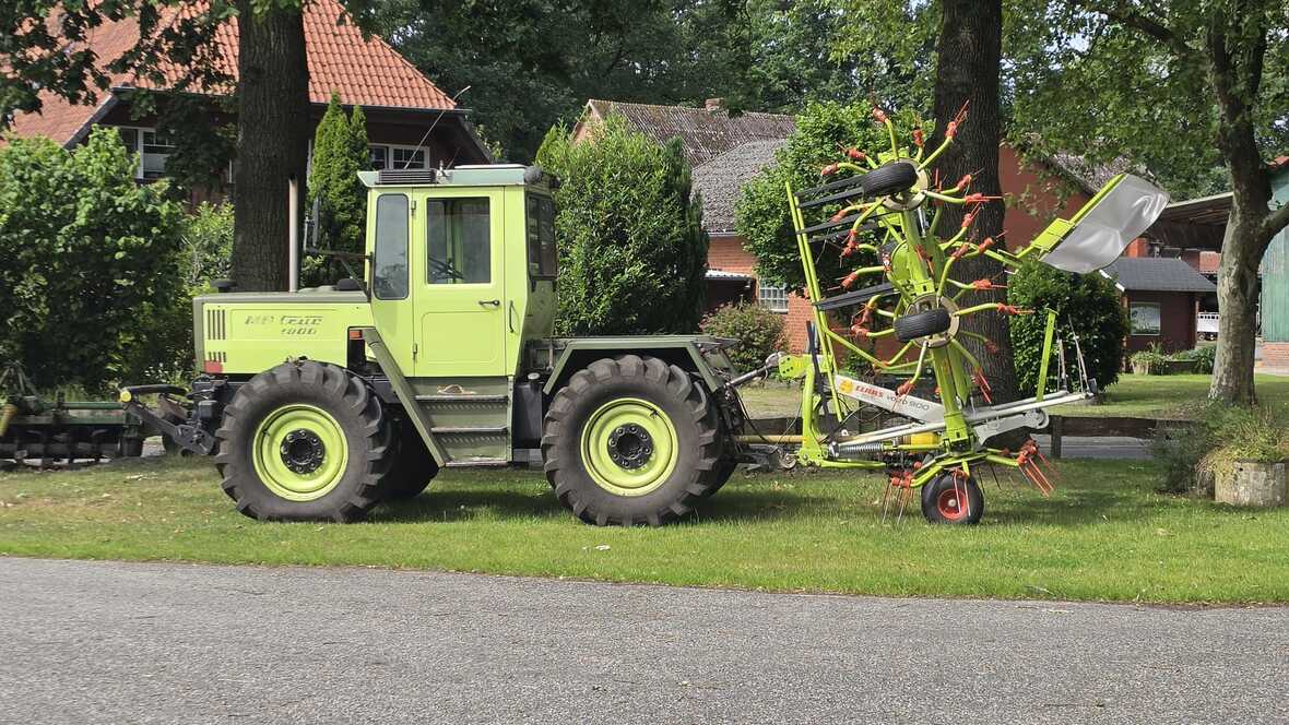 Heu Ernte 2026 Geht Los , MB Trac 1000 mit Claas Heuwender